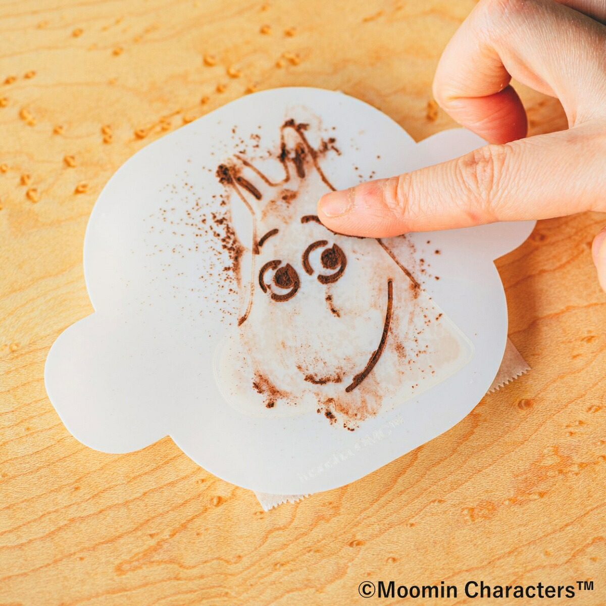 MOOMIN抜き型2個&ステンシル4枚つきムーミンカフェレシピBOOK（扶桑社ムック）