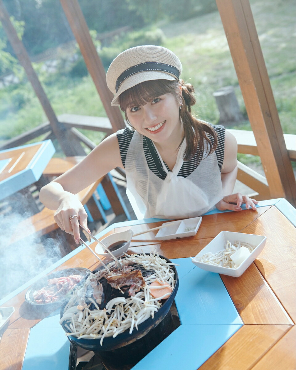 【楽天ブックス限定特典】【受注販売】佐々木彩夏1st写真集「ぺろり」(限定カバー・ランダム直筆サイン入り)[佐々木彩夏]