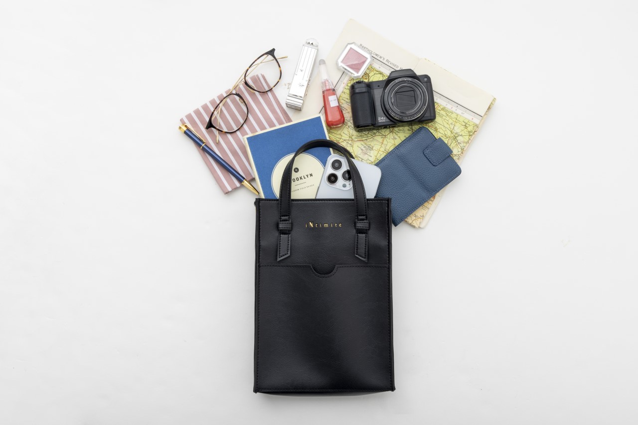iNtimite2WAYで使える!スマホショルダーバッグBOOK[佐々木希]