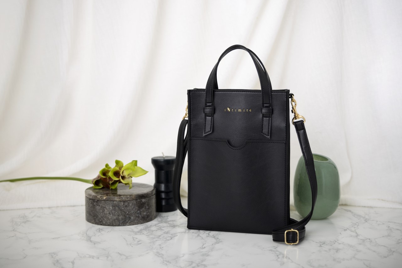 iNtimite2WAYで使える!スマホショルダーバッグBOOK[佐々木希]