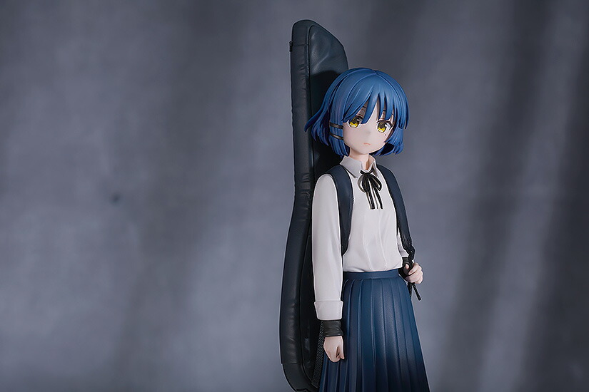 ぼっち・ざ・ろっく！』 山田リョウ 1/7スケール (塗装済み完成