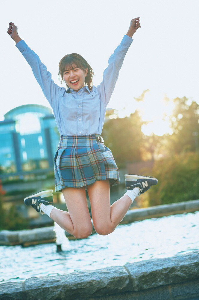 【楽天ブックス限定特典】日向坂46松田好花1st写真集振り向いて(限定カバー+ポストカード)[松田好花]