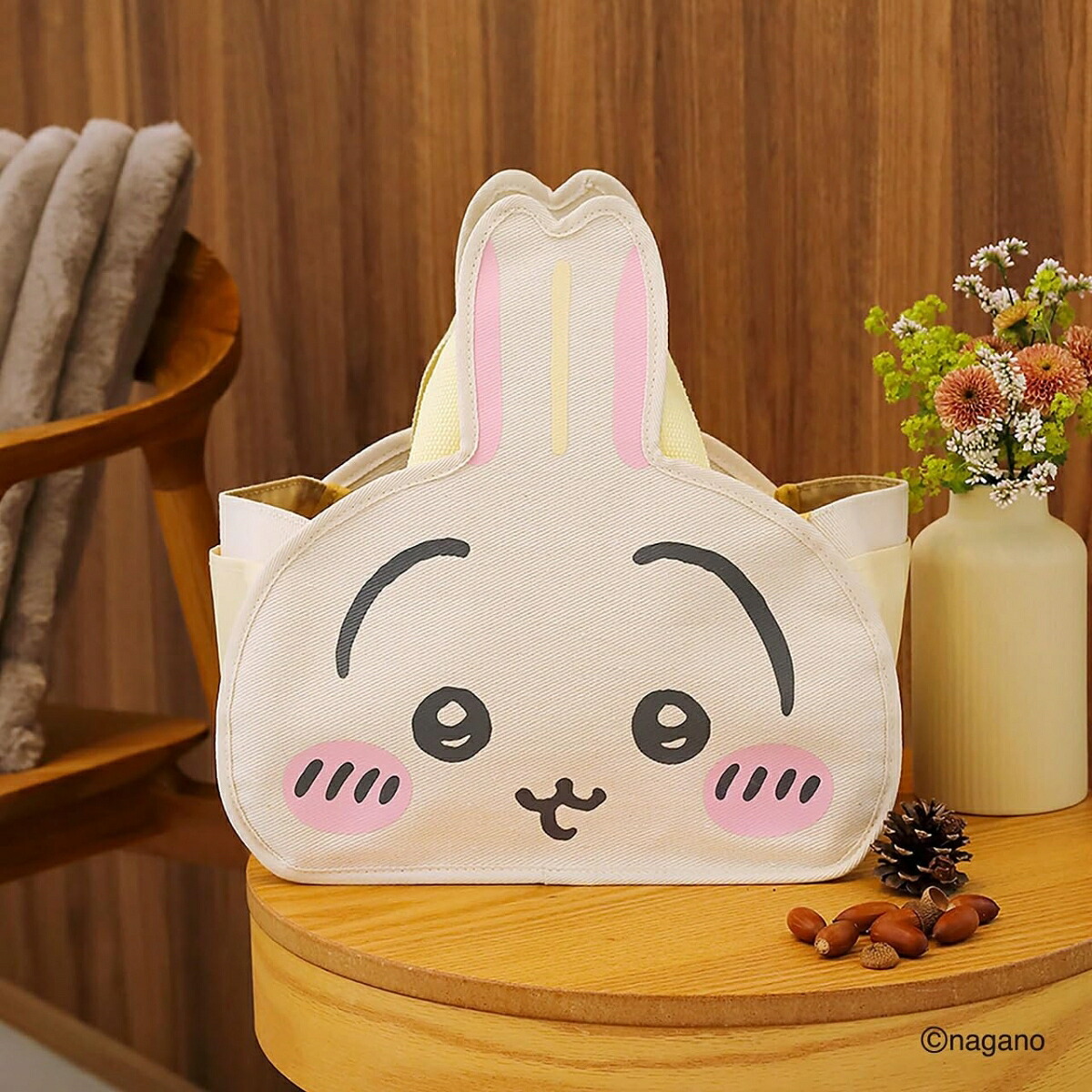 CHIIKAWAINTERIORTOTEBAGBOOKうさぎver.