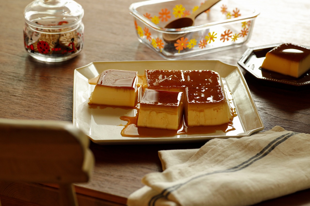 アデリアレトロのある暮らし 本誌限定耐熱ガラス容器(アリス柄)付き