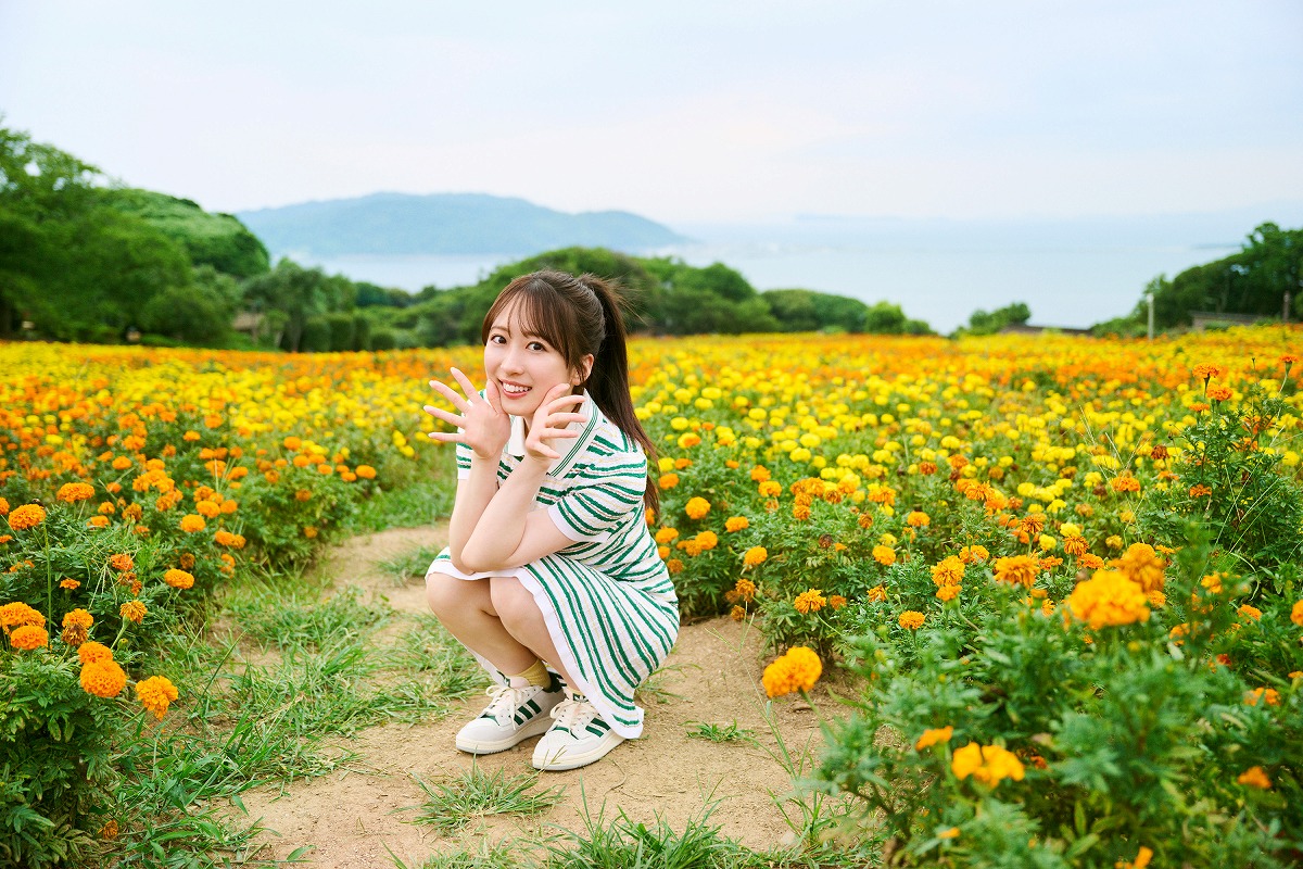 【楽天ブックス限定特典】渡部愛加里1st写真集シアワセ(A2ポスター（四つ折り）1枚ランダムでサイン入り)[渡部愛加里]