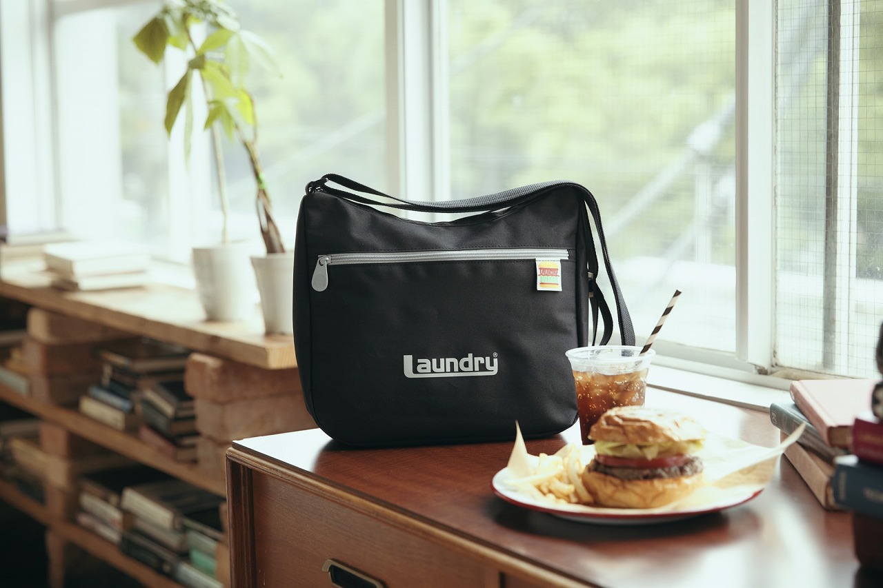 楽天ブックス Laundry ROUND SHOULDER BAG BOOK BLACK 9784299019820 本