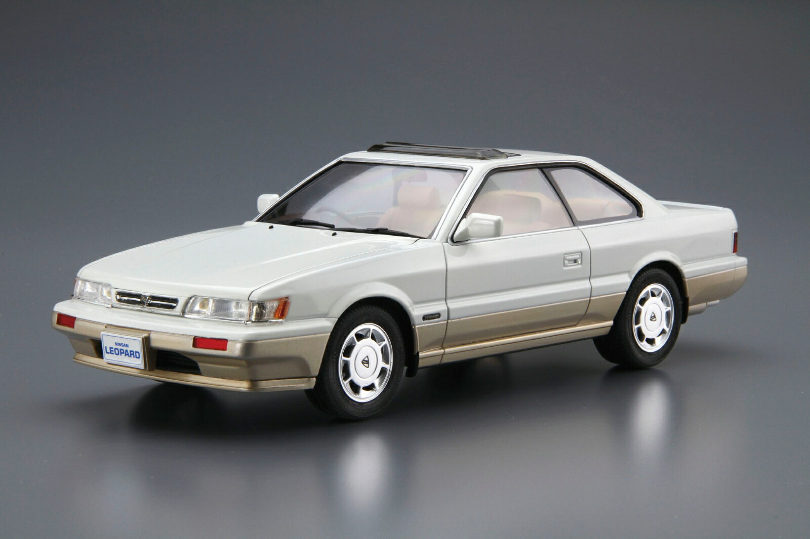 ザ☆モデルカー 1/24 ニッサン UF31 レパード アルティマ V30 ツインカムターボ '90 【No.111】 (プラモデル)画像