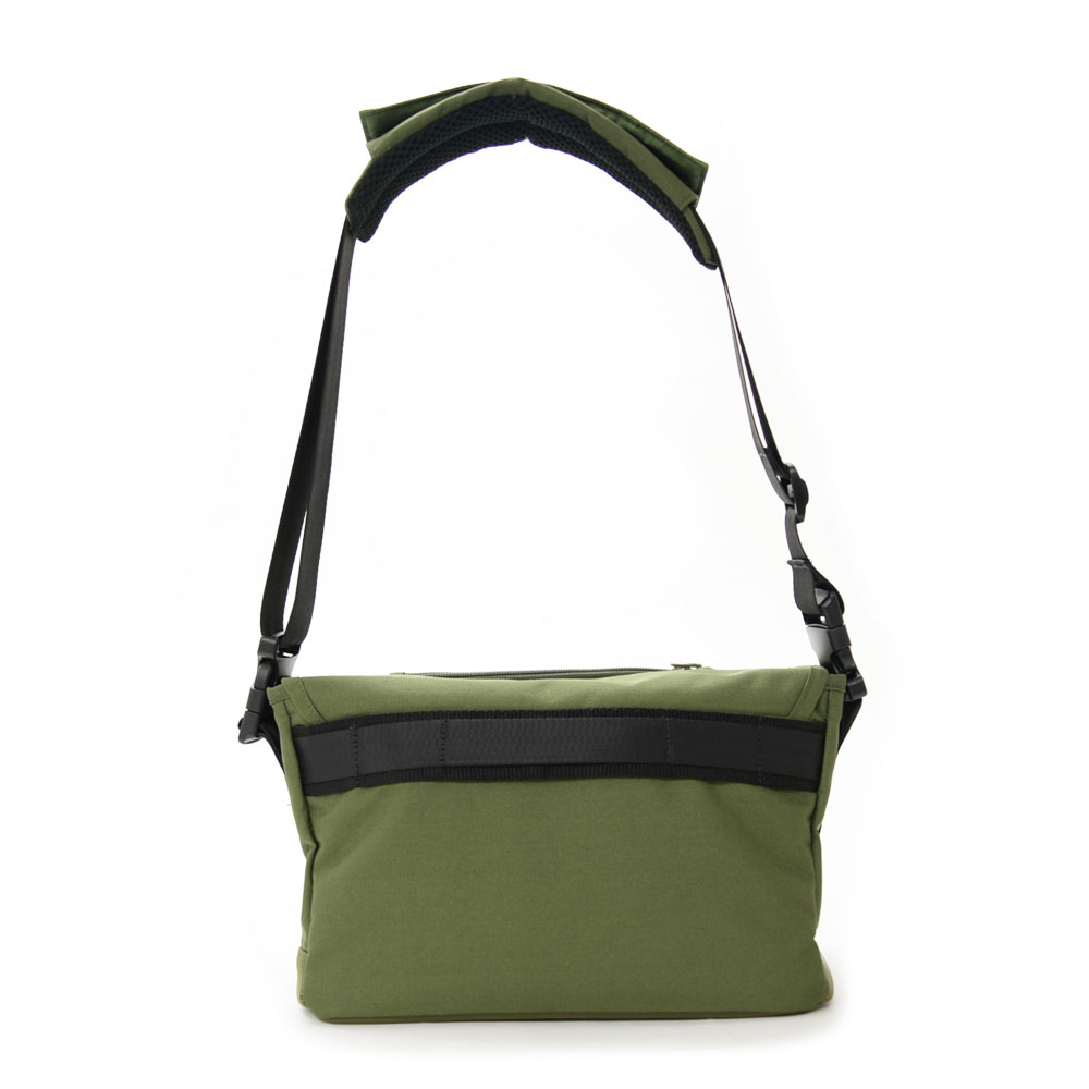 Mouth マウス カメラバッグ ショルダー ショルダーバッグ Bucket Mouth3 バケットマウス3 おしゃれ 男女兼用 ペア ミラーレス 一眼レフ カメラケース Usb 軽量 シンプル カジュアル 女子 メンズ レディース カーキ Msb210 Khaki Salon Raquet De