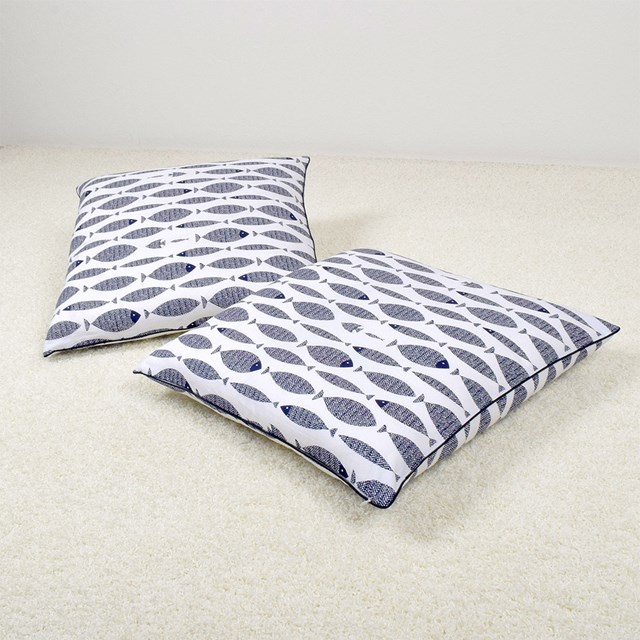 往復送料無料 座布団カバー 2枚セット 55cm 59cm ブルーフィッシュ ブルー フィッシュ 魚柄 座布団 ざぶとん カバー ざぶとんカバー 55 59 センチ 綿 おしゃれ かわいい コットン インテリア モダン シンプル ナチュラル 人気