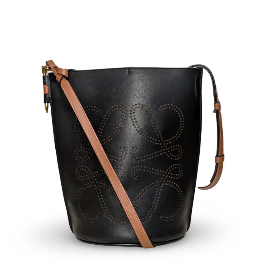 【極美品】 LOEWE ロエベ 論理ゲート井戸釣瓶 なめし革 ショルダーバッグ 【中古】【位置づける済み】