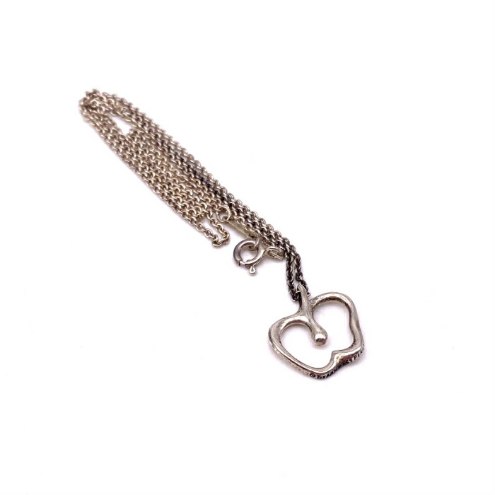 Tiffany & Co. リンゴ型シルバーネックレス 最終値下げ‼️ Tiffany & Co. リンゴ型シルバーネックレス 最終値下げ
