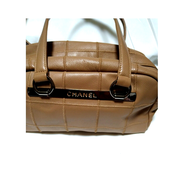 ＣＨＡＮＥＬ シャネル チョコバー キャビアスキン ベージュ シルバー