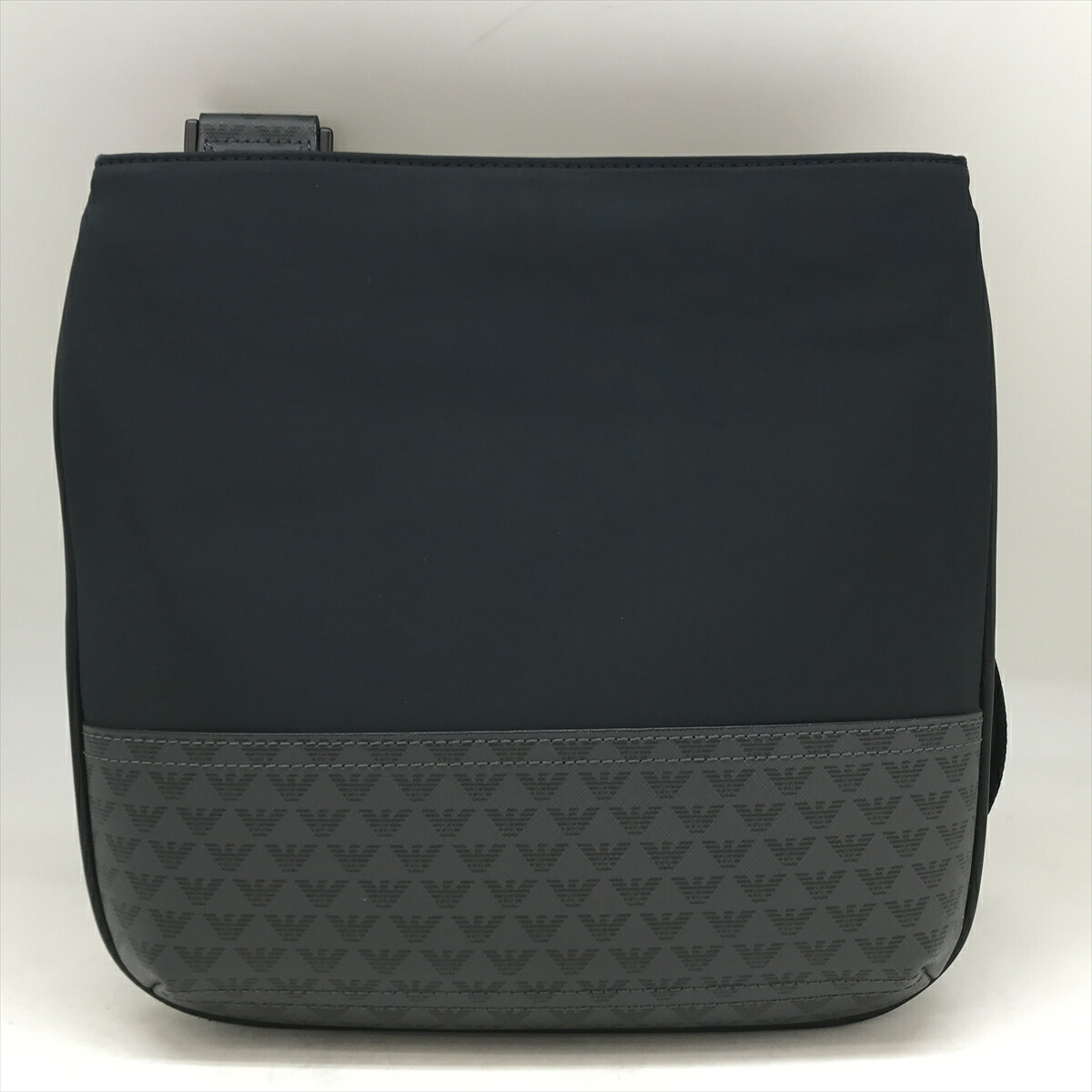 EMPORIO ARMANI エンポリオアルマーニ Y4M185-YME4J/83194 ショルダーバッグ ブラック BLK BLACK イーグルマーク【中古品】 24-042543 10,002円