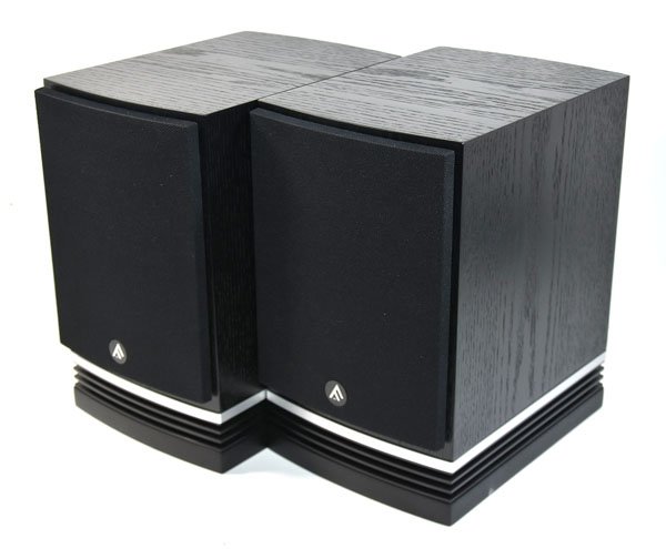 ★美品！FYNE AUDIO 罰金 オーディオ F500 BLACK Oak 金棒引き 有りの実 書き割り★