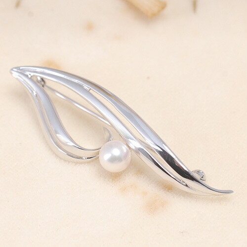 【美品】MIKIMOTO ミキモト ブローチ パール あこや真珠 シルバー 楽天市場】ミキモト パール 真珠 ブローチ シルバー レディース 【中古