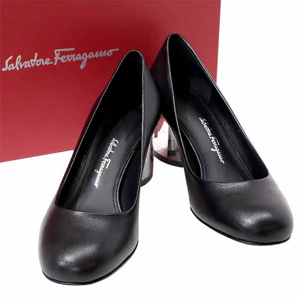 貨物輸送無料 本物 美品 SalvatoreFerragamo サルヴァトーレフェラガモ パンプス なめし革 黒いこと 約22.0糎 ラウンドトゥ チャンキーヒール 黒 7394-5 レディース靴-靴-パンプス