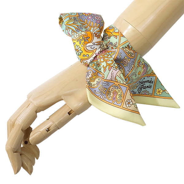 貨物輸送無料 本物 一般受け HERMES エルメス ツイロバート・エドワード・リー 金 Pays des Oiseaux Fleurs 花咲く鳥たちの国で 絹地100％ マルチ色合い えり巻き お上さん 8014-8