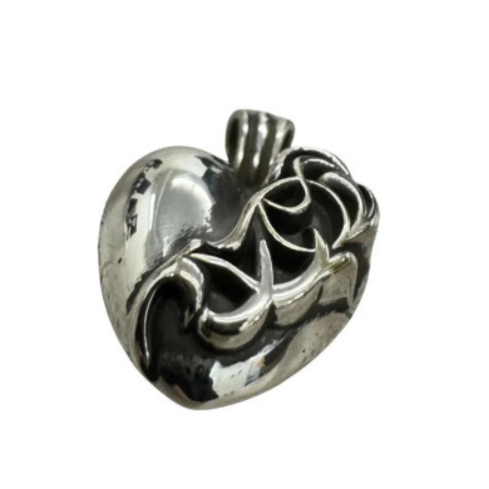 【中古・未当てはめる】クロムハーツ CHROME HEARTS ラスベガス制限事項 ハート形惹き付ける しろがね色925 シャンデリヤいの一番