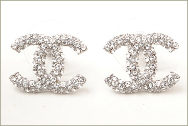 Chanel Pierced Earrings A64766 Cc Mark Pearl White Gold Chanel Pierced Earrings A64766 Cc Mark Pearl White Gold