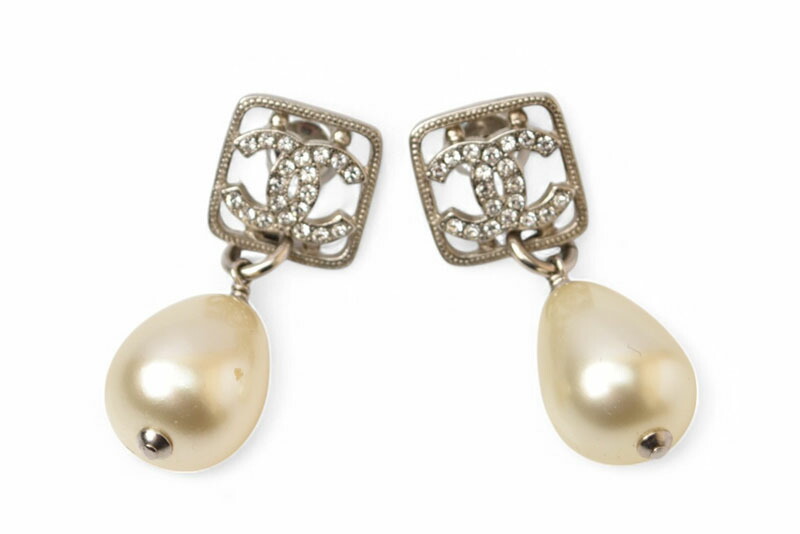 シャネル ピアス レディース ABB141 B13050 NO877 シルバー 楽天市場】シャネル CHANEL ピアス レディース シルバー ABB141