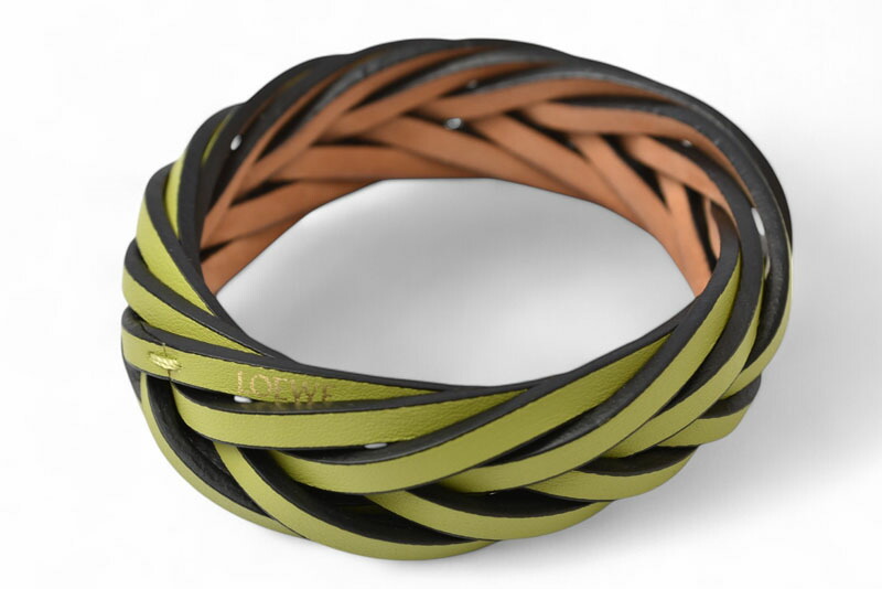 LOEWE ロエベ バングル ブレスレット ゴールドカラー×ブラック 楽天市場】ロエベ LOEWE レザーブレスレット バングル