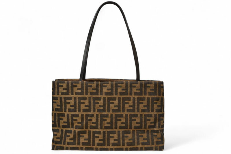 【ゆり様】フェンディ トートバッグ ズッカ 8BH198 ブラウン FENDI 楽天市場】FENDI フェンディ 8BH198 トートバッグ ズッカ PVC