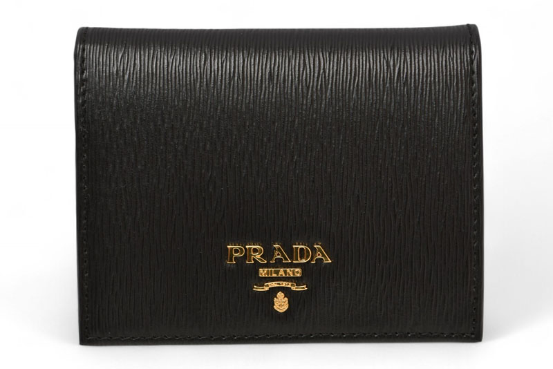 【未使用級】プラダ 二つ折り財布 サフィアーノレザー 黒 1MV204 楽天市場】未使用 プラダ PRADA 二つ折り 財布 サフィアーノ
