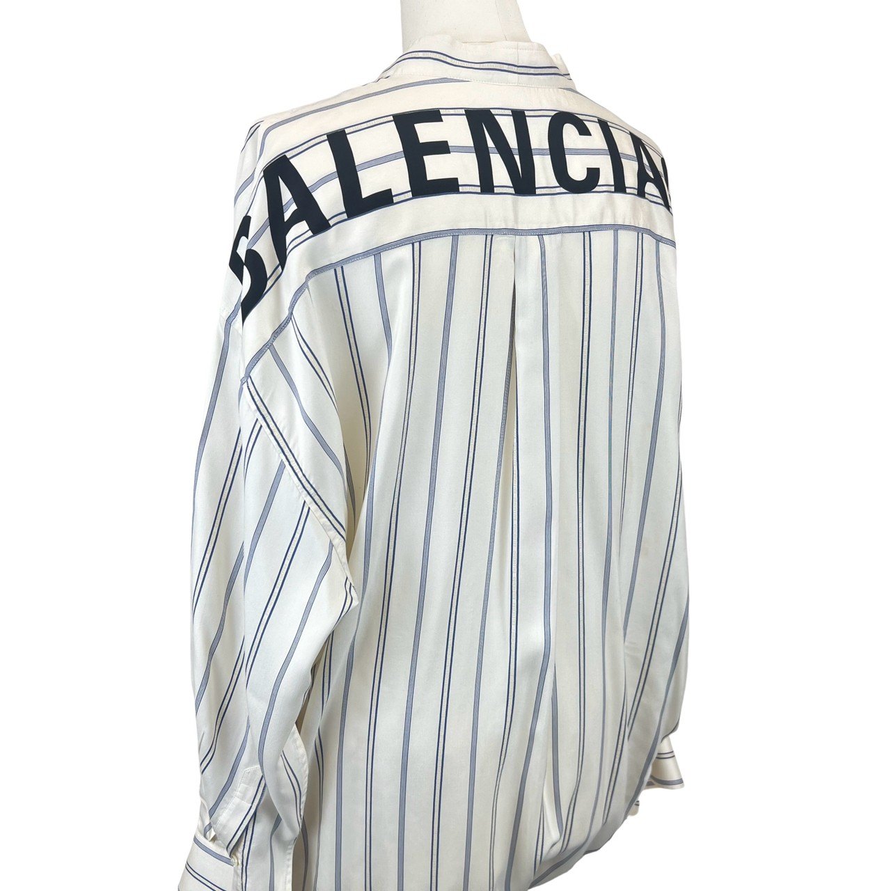早期完売★BALENCIAGA WOMEN'S オーバーサイズ トップス★New fqHTTW48VWUi.jpg?width=768