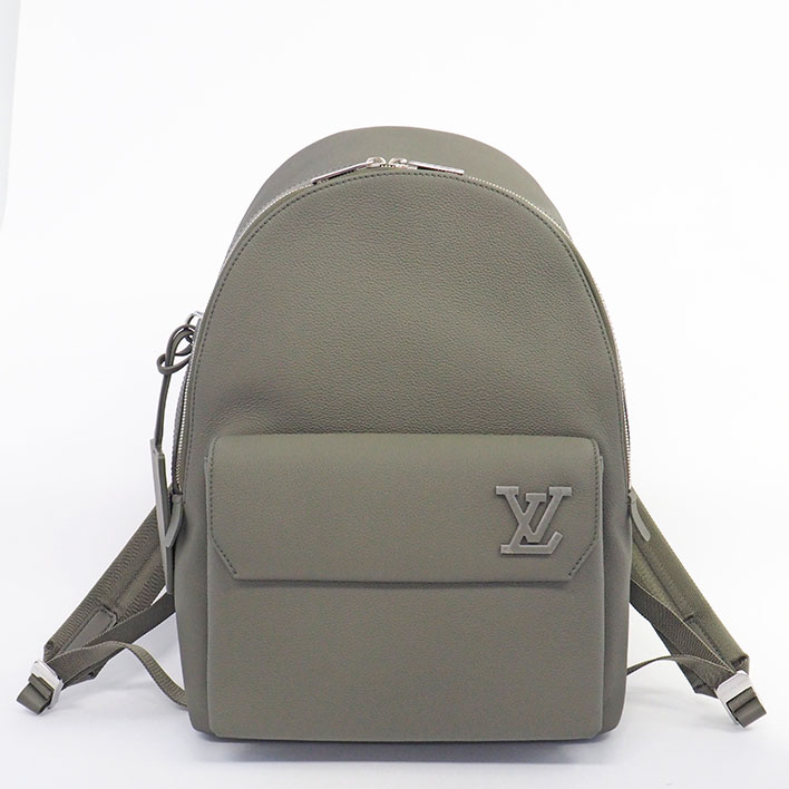 Louis Vuitton ルイ・ヴィトン モノグラムリュック ルイヴィトン リュック モノグラムチタニウム 多機能バッグ