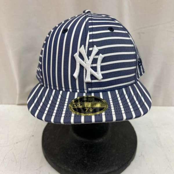 ニューエラ　KIXSIX キックスシックスバケットハット ブラック　M-L 激レアニューエラ×キックスシックス限定コラボ ハット 総柄 L&frasl;XL 黒×白