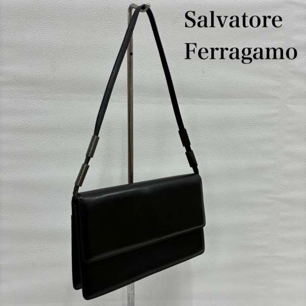 サルヴァトーレフェラガモ イタリア製 なめし革 肩かけ 肩部 寄りあい 御徒面子 レディース - ISItems【USED】【古着】【中古】50141104