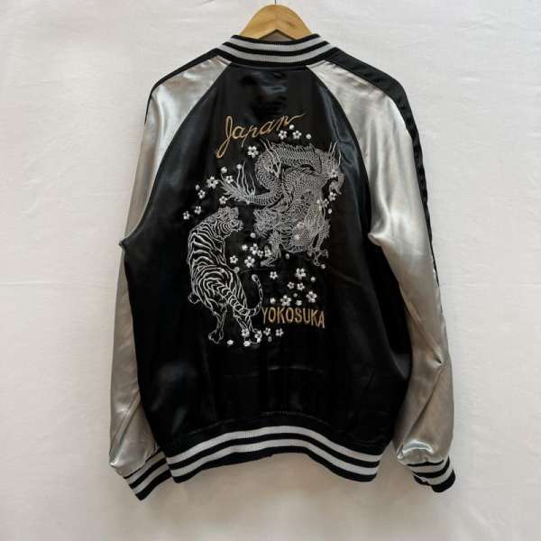 Onitsuka tiger オニツカタイガー ベロア ナイロン スカジャン 激レア 美品 オニツカタイガー タイガー ベロア マルチカラー 刺繍