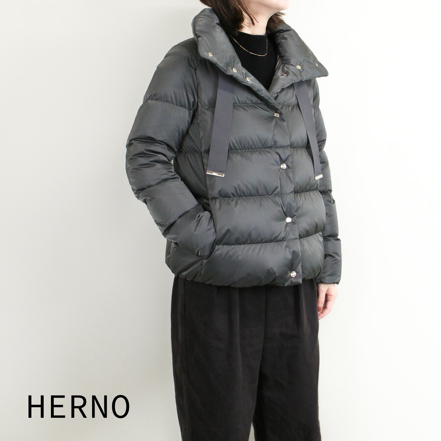 【楽天市場】HERNO ヘルノ （PI001936D-12170Z） ダウンジャケット ケープ サテン ジャケット グログランリボン 撥水加工 ...