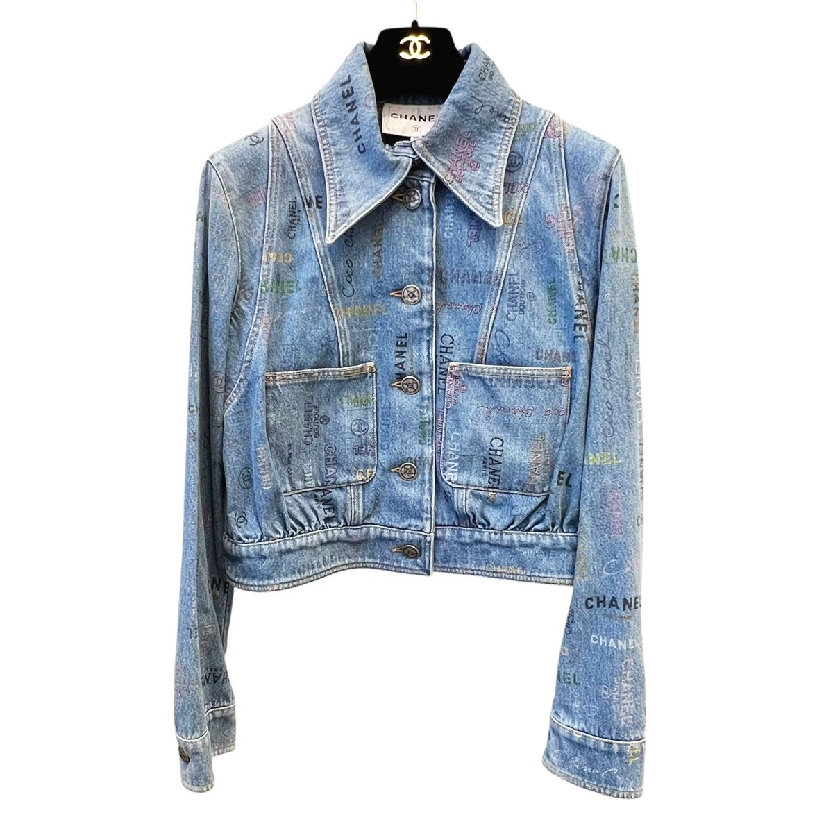 【中古】 CHANEL シャネル  22P ココボタン ジーンズ上衣 P72307V63805 38 綿織物 上衣  アウター 青み マルチ色つや  レディース 24002246 HO