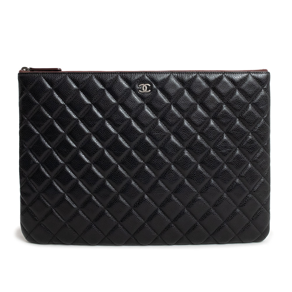 【様々な用途で使える♪】CHANEL マトラッセ クラシック ポーチ CHANEL - CHANEL シャネル マトラッセ クラシック ポーチ 白