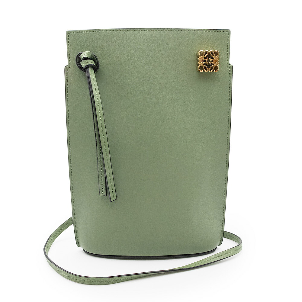 【新品・未使用】LOEWE エレファントポーチ LOEWE（ロエベ）の「エレファントポケット (クラシックカーフ