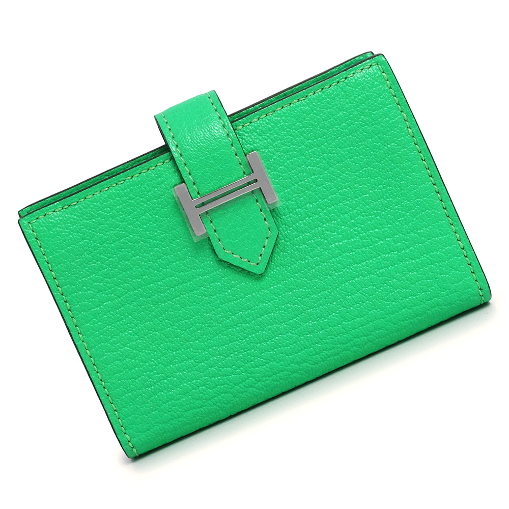 【新品・未当てはめる品】エルメス HERMES ベアン 歌留多容れもの 通行手形容れもの 名刺入れ 定期入れ シェーブルミゾール シェブル なめし革 頭を覆う物喜歌劇 緑であること しろがね色金具 B目じるし