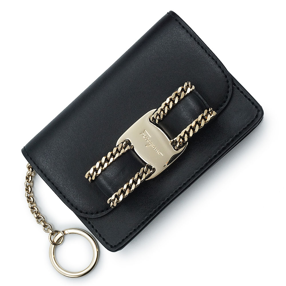 【新品・未当てはめる品】Salvatore Ferragamo サルヴァトーレフェラガモ 22D760 ヴァラ シュロの葉 カーフスキン ネロ 黒いこと 足がかり輪っか付き添い人 歌留多容れもの 名刺入れ 定期入れ 通行手形容れもの なめし革 ゴールド金具
