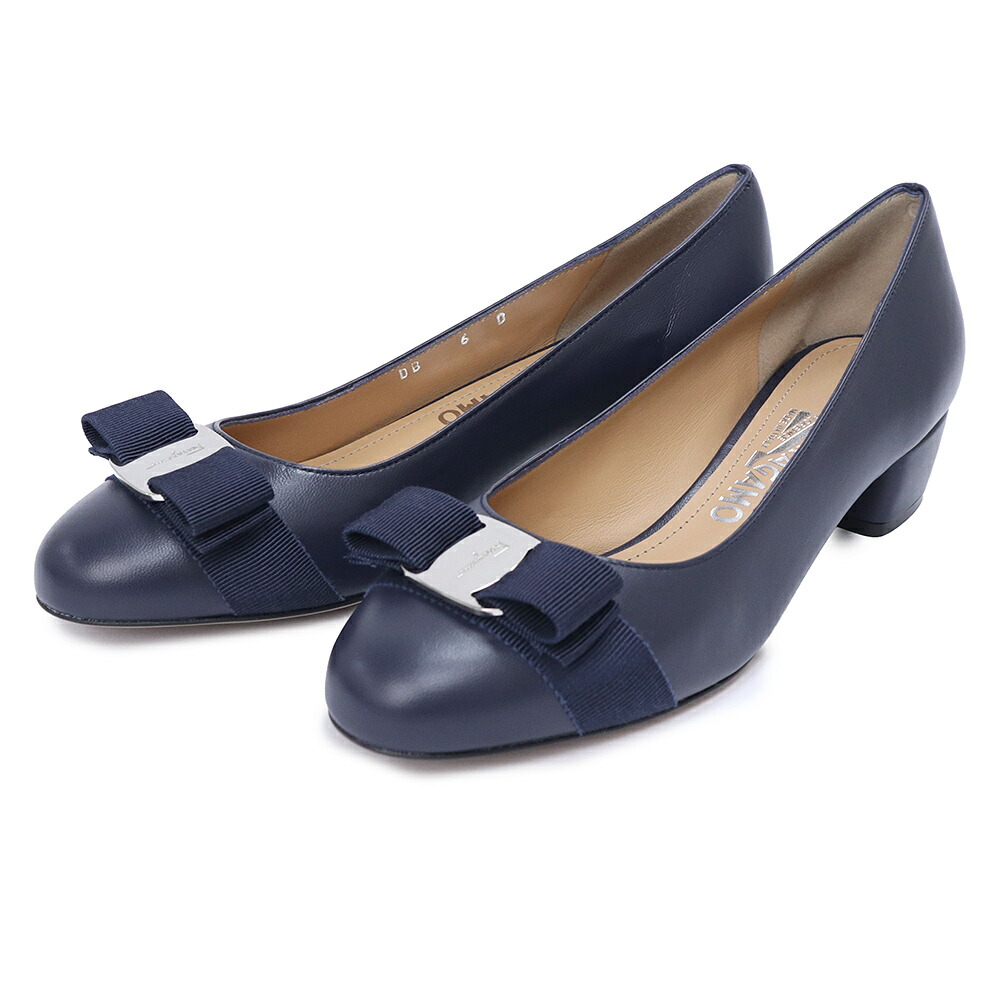 【未使用保管品】Salvatore Ferragamo サルヴァトーレフェラガモ 01I745 ヴァラ ナッパレザー Midnight ミッドナイト ネイビー パンプス 靴 #6 23.5cm シルバー金具 箱付 44,220円