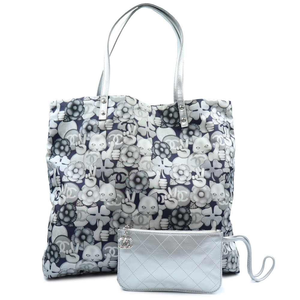 【美品】CHANEL シャネル A69928 シュペット 猫 ネコ柄 グラフィック トートバッグ プリントファブリック レザー ホワイト ネイビー ハンドバッグ シルバー金具 ポーチ付き｜ブランドシティ　BrandCity
