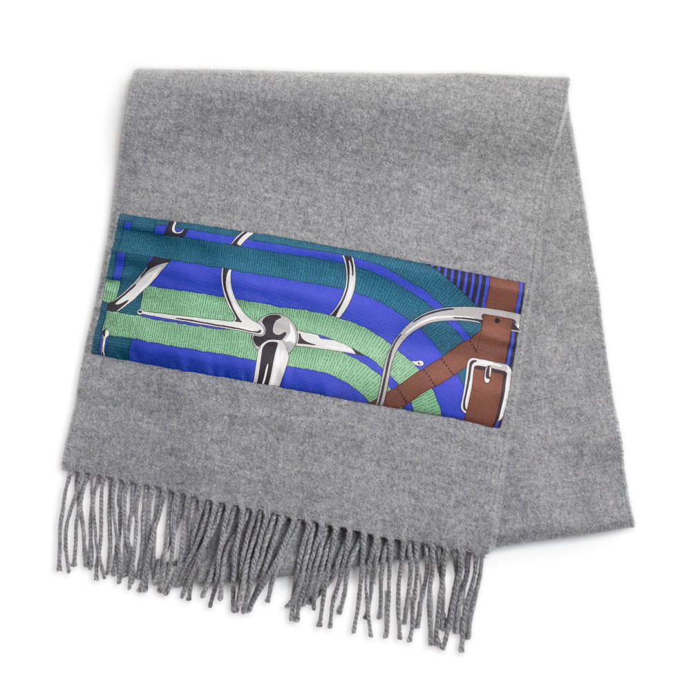 【新品・未当て嵌める品】HERMES エルメス Patch de Soie 継ぎ切れ ドゥ ソワ Mors a Jouets Chemise Detail 口輪 テディー デタイユ カシミール 100％ 地絹100％ 薄墨色 青み 赤銅色 えり巻き 箱付