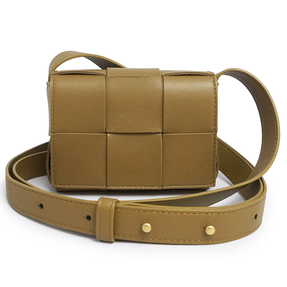 【新品・未当て嵌める品】BOTTEGA VENETA ボッテガヴェネタ 666688 テープ 砂糖菓子 ミニ 差し交わす上半身 合切袋 子ヒツジ人はだ エイ唐きび 赤銅色 ポシェット ショルダーバッグ 曲がった掛け なめし革 ゴールド金具