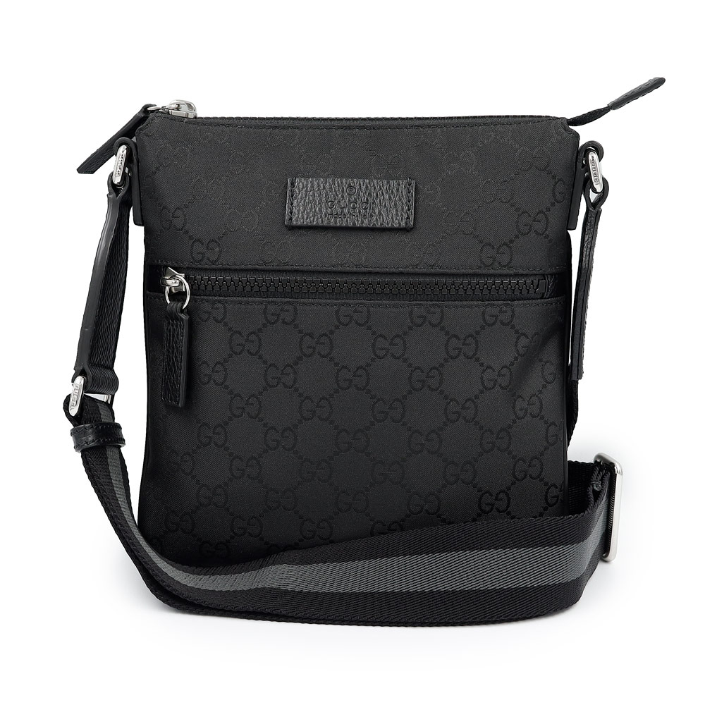 【未使用　展示品】GUCCI グッチ 449183 メッセンジャー GGナイロン レザー ブラック ショルダーバッグ 斜め掛け シルバー金具