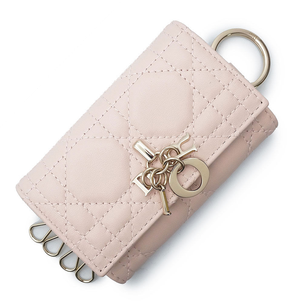 【未当て嵌める 見せびらかす品】Christian Dior ディオール S0983ONMJ My Dior Aster アスター 小母さん クリスチャンディオール カナージュ 子ヒツジひと肌 黒色火薬さくら色 手当たり輪っか付き添い人 4連 手当たり容れもの なめし革 ゴールド金具 箱付