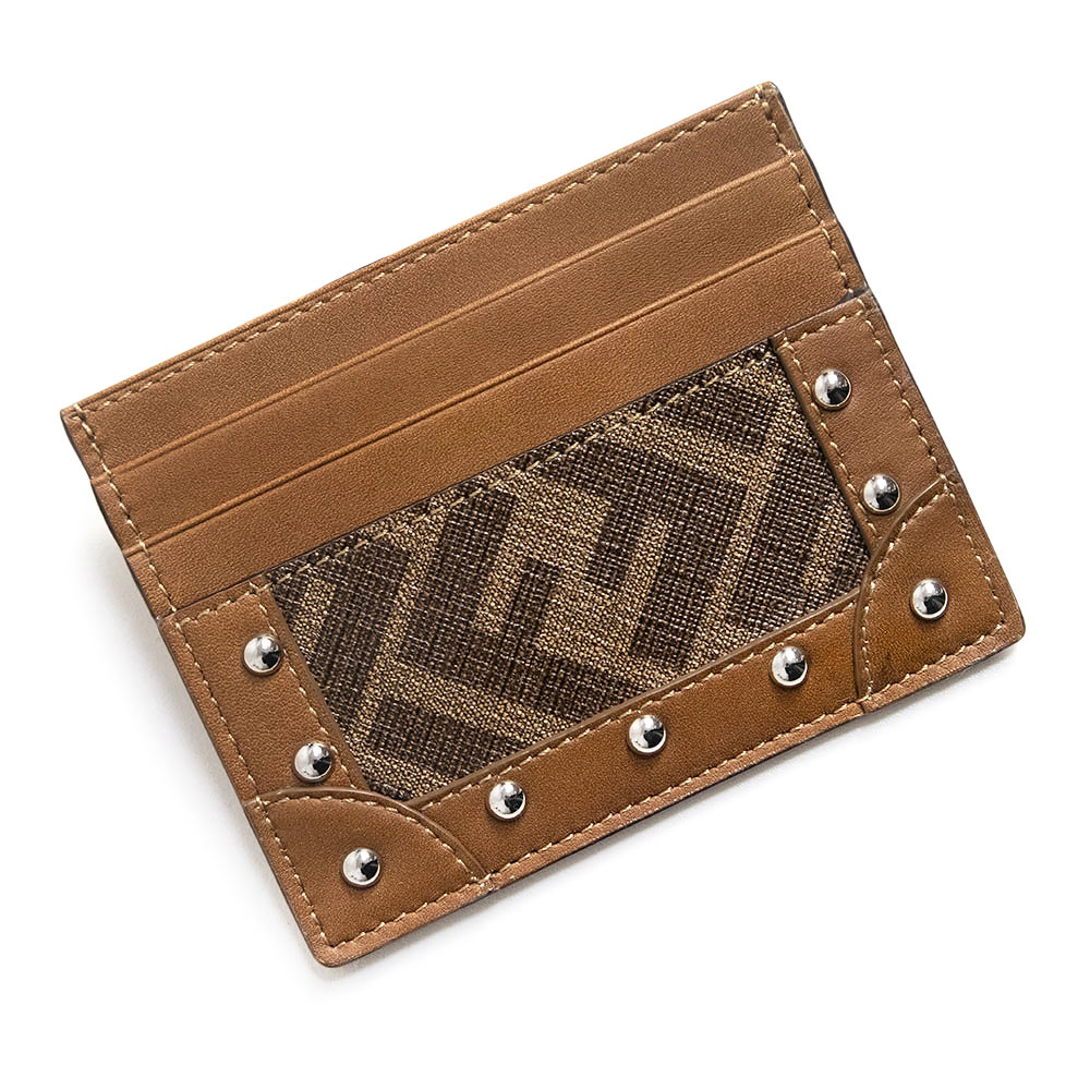 【未使用 展示品】FENDI フェンディ 7M0234 ズッカ柄 スタッズ フラット レザー ジャガードファブリック ブラウン カードケース 名刺入れ 定期入れ パスケース シルバー金具 箱付|ブランドシティ BrandCity