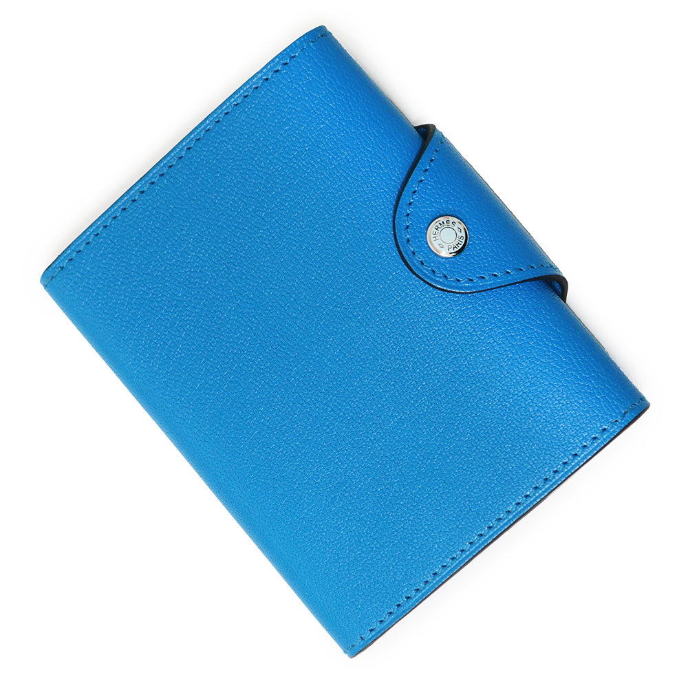 【新品・未当て嵌める品】HERMES エルメス イリアード パウダーコンパクト ユリス シェブル シェーブルシャムキラ 青色 ブルーザンジバル W目じるし 歌留多入れもの 名刺入れ 通り手形入れもの 定期入れ コインケース 御釣り入れ 二つ折り札入れ なめし革 しろがね色金具 箱付