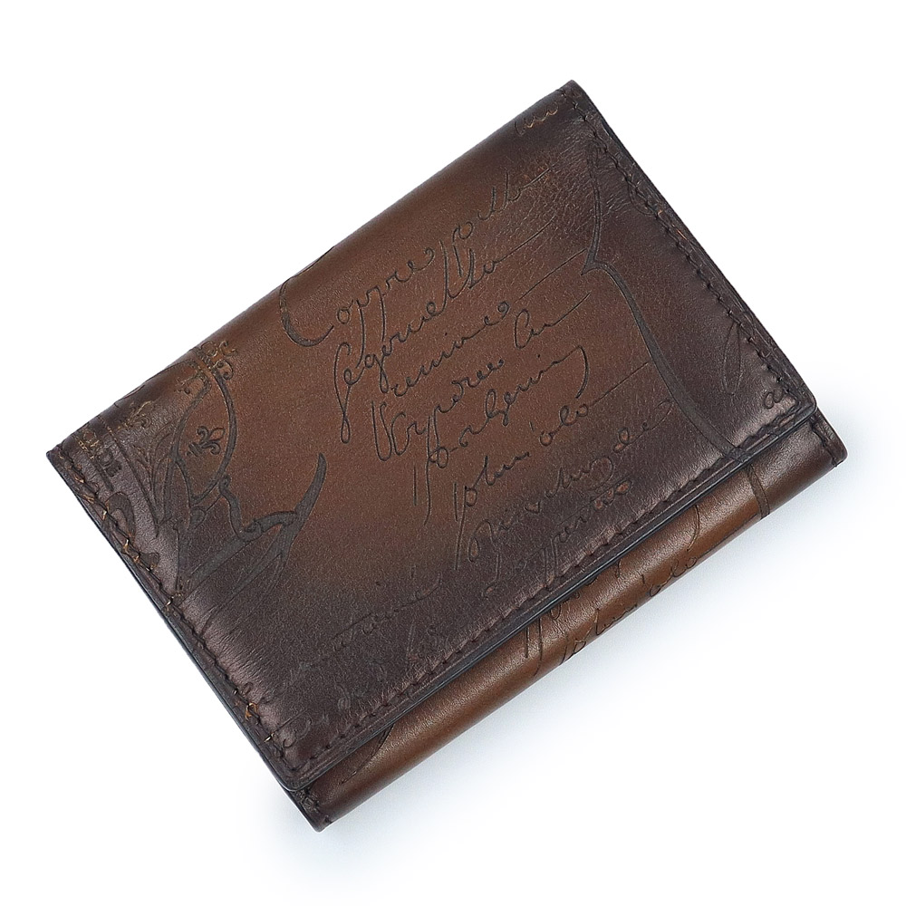 【美品】Berluti ベルルッティ IMBUIA カリグラフィ インブイア スクリットレザー カードホルダー ヴェネチアカーフ CACAO INTENSO カカオ インテンソ ブラウン カードケース 名刺入れ 定期入れ パスケース|ブランドシティ BrandCity