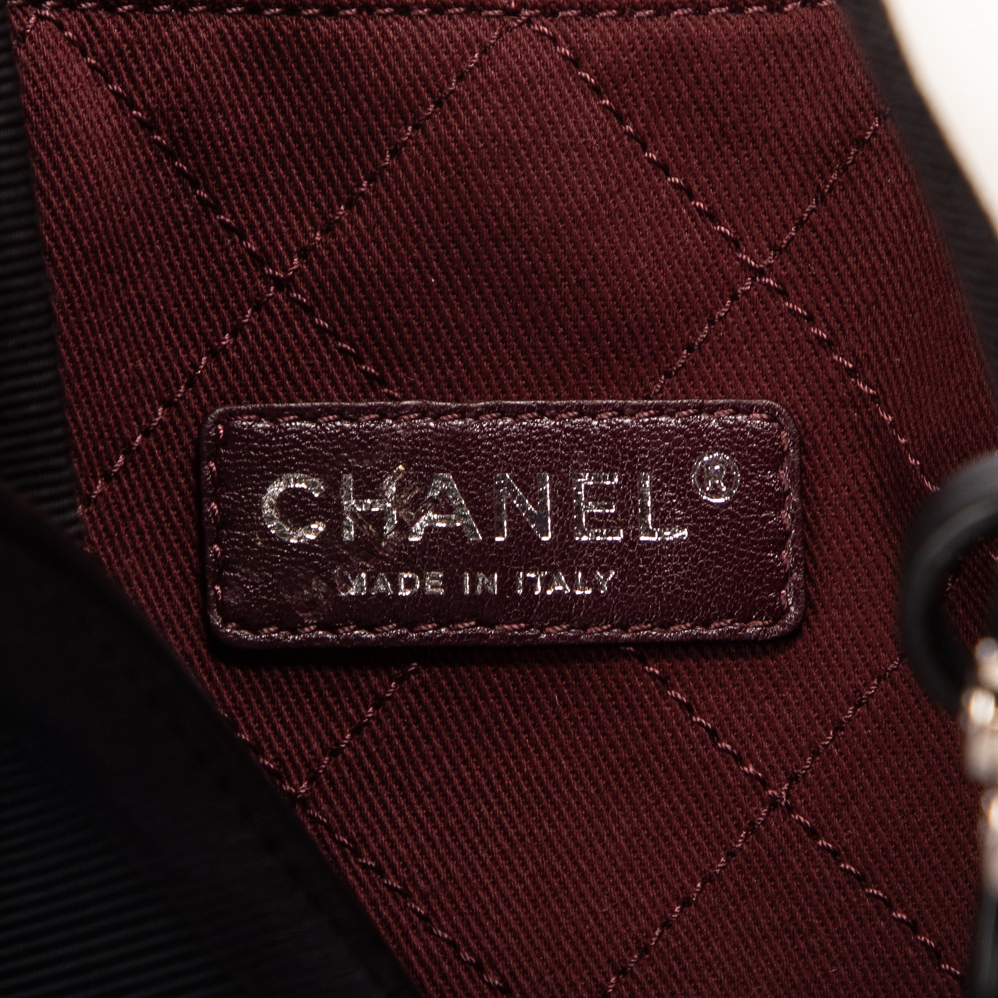 [中古] CHANEL シャネルトート 5x5=CC白、黒ファブリックキャンバスA｜BrandCo Paris - Japan