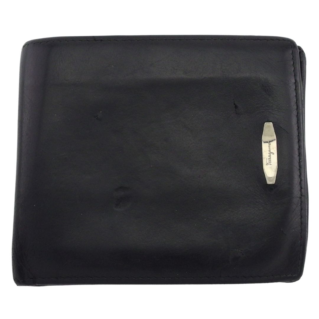 【Fashion Special Fair★24％OFFクーポン】サルヴァトーレフェラガモ Salvatore Ferragamo 二つ折り財布 ロゴプレート ブラック ユニセックス 中古 11,534円