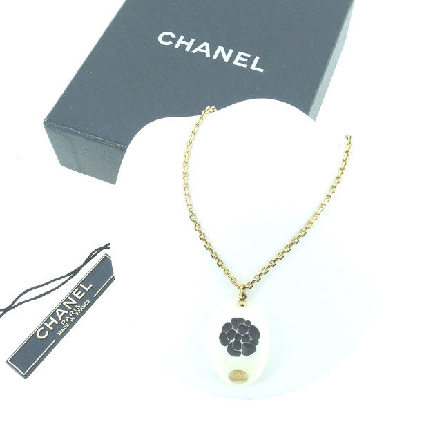 【CHANEL★珍しいスクエアデザイン】ネックレス CHANEL シャネル ココマークスクエアプレートネックレス メタル